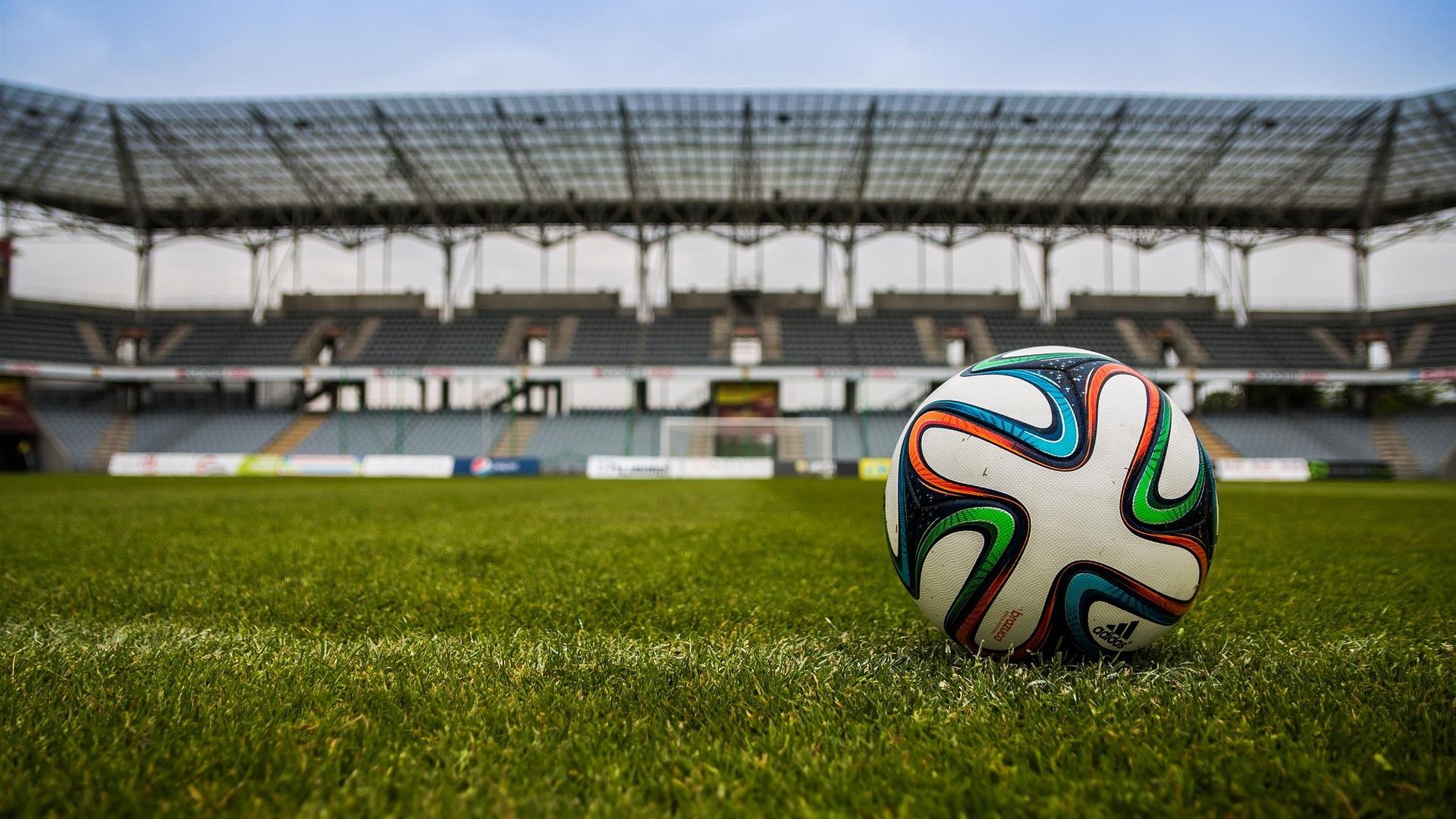 jarmoluk-football-488714_1920
