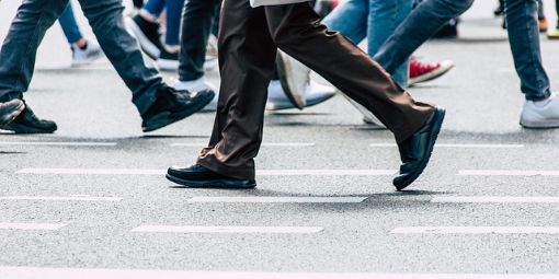 pedestrian-8037900_640